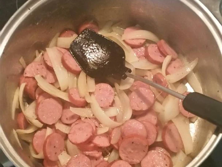 Easy Way Prepare Sausage and Onions Over Rice the Delicious You can take Joss in your mouth