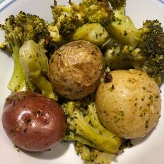 A picture of Roasted Broccoli 🥦 with Baby Medley Potatoes 🥔.