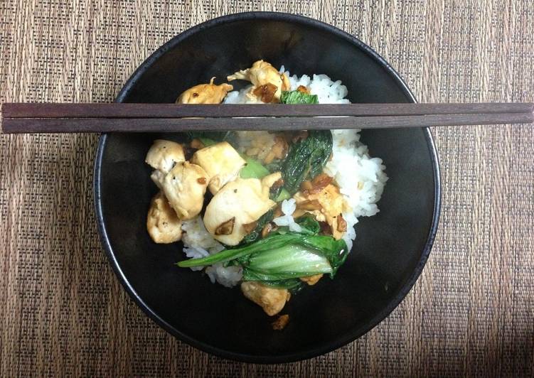 Recipe of Any-night-of-the-week Stir Fried Chicken and Leafy Greens