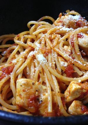A picture of 15 Minute Chicken Pasta in a Garlic Tomato Sauce.