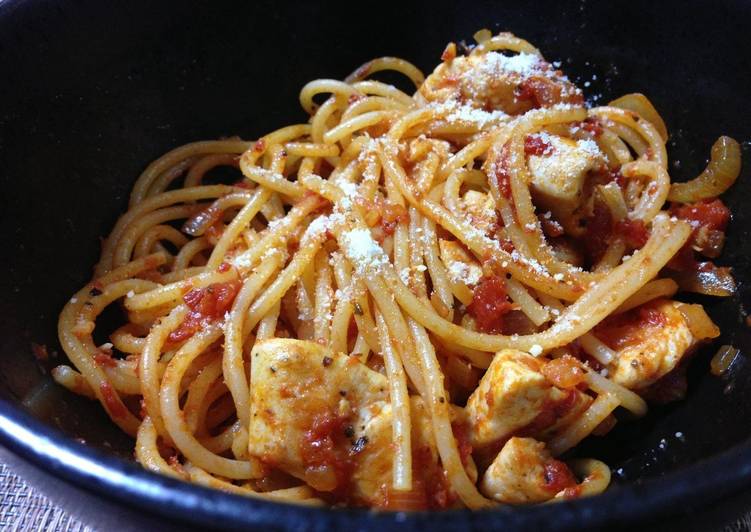 Steps to Make Any-night-of-the-week 15 Minute Chicken Pasta in a Garlic Tomato Sauce