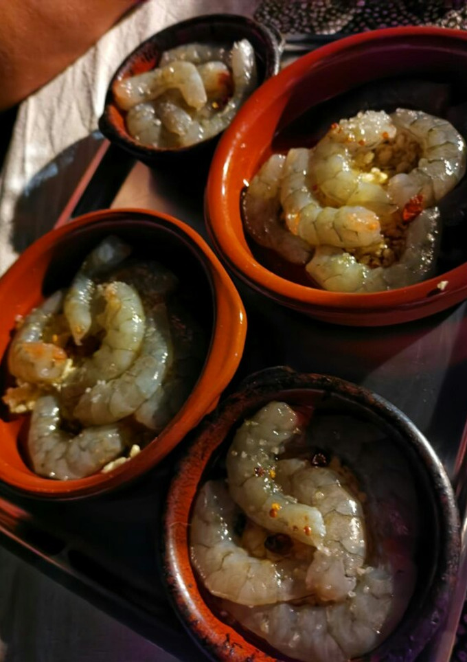 Una foto de Langostinos al ajillo