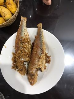 Hình của món Cá hường chiên sả.