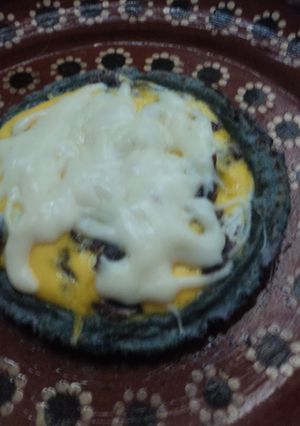 Una foto de Pellizcada azul  con huevo gratinado de año nuevo