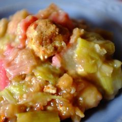 A picture of Rhubarb Crumble.