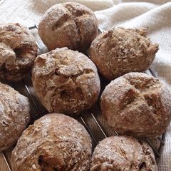 A picture of Rye and Toasted Oat Sourdough Brötchen.