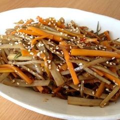 A picture of Kinpira Gobo (Spicy Burdock Root and Carrot Stir-fry).