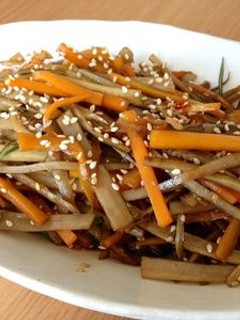 A picture of Kinpira Gobo (Spicy Burdock Root and Carrot Stir-fry).