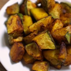 A picture of Roasted Winter Squash with Cinnamon and Nutmeg.