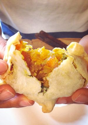 A picture of Baked Butternut Squash Samosas.