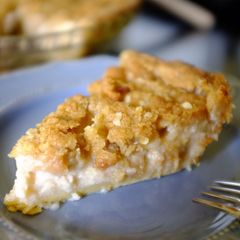 A picture of Sour Cream Apple Pie.