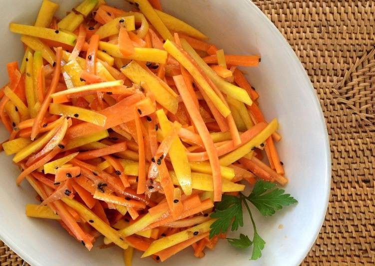 Steps to Prepare Perfect Spicy Carrot Salad