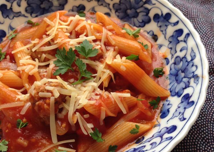 One-Pot Tomato Pasta with Fennel Sausage Meatballs