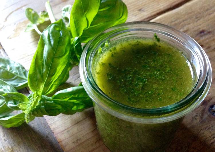 Recipe of Homemade Pistou Basil Sauce