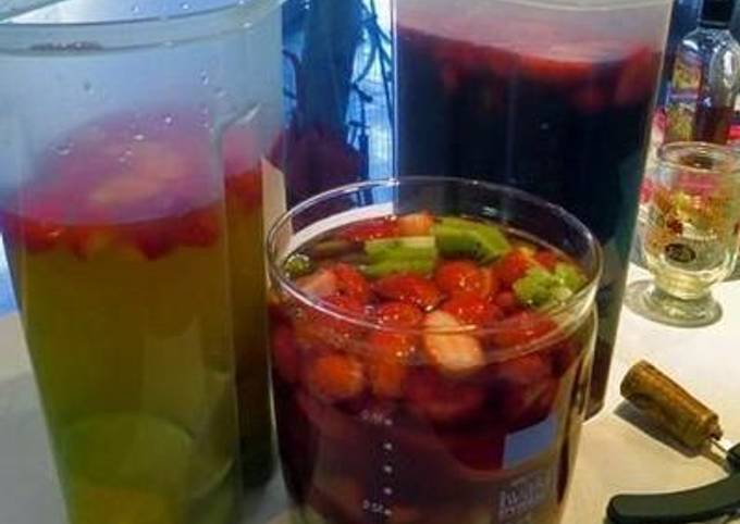 Step-by-Step Guide to Prepare Authentic Summery Sangria for Lunch Food