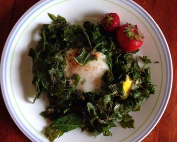 Easy Fast Cooking Kale and Eggs with Tarragon Delicious Steady