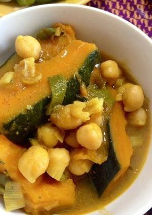 A picture of Easy Chickpea and Kabocha Squash Curry.