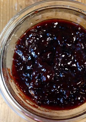 A picture of German Plum Butter (Pflaumenmus).