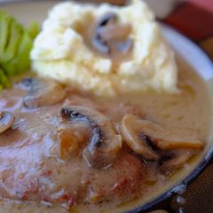 A picture of Baked Steaks in Mushroom Gravy.
