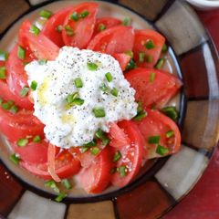 A picture of Tomatoes and Cottage Cheese.