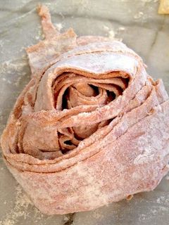 A picture of Sun-dried Tomato Pasta Dough.