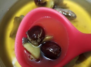 Gambar Air Kurma Merah dan Halia