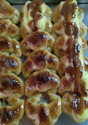 Una foto de Medialunas de manteca 🥐 😋
