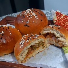 A picture of Eggless vegetable buns.