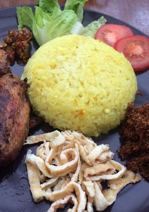 Foto resep Nasi Kuning ricecooker