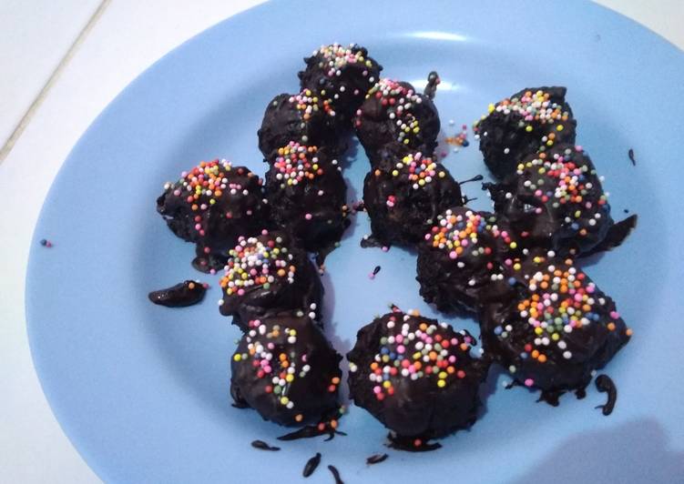 Resep Cemilan Chocolate Ball Oreo Oleh Tika Nur Kholifah Cookpad