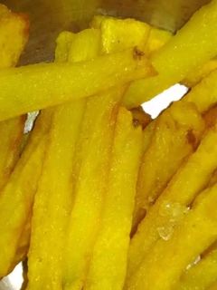 ফ্রেন্চ ফ্রাই (french fries recipe in Bengali) রেসিপির প্রধান ছবি