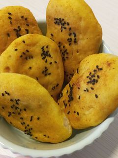 عکسی از دستور نان سیاهدانه با خمیر نانوایی لواش😍