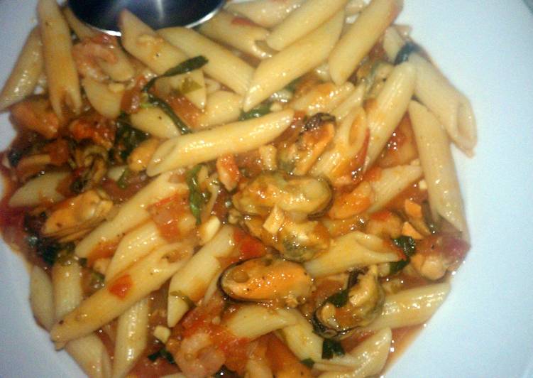 Easiest Way to Make Speedy Seafood pasta in Vodka Sauce