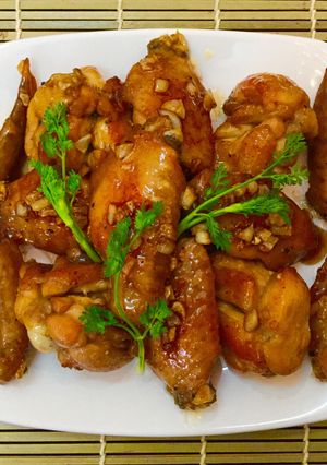 Hình của món Cánh gà chiên nước mắm.