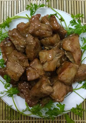 Hình của món Sườn non rim.