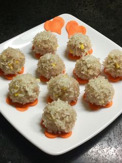 Hình của món Xôi viên thịt. Bữa sáng thứ 5..