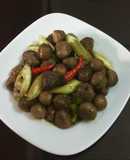 Nấm rơm kho tiêu.