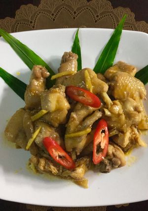 Hình của món Gà xào gừng.