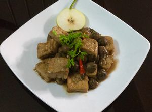 Hình của món Đậu hũ kho nấm rơm.