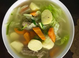 Hình của món Canh xương hầm rau củ.