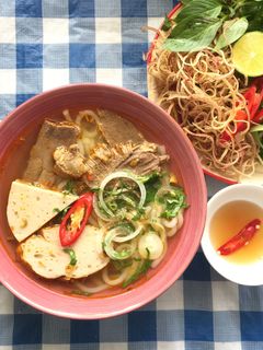 Hình của món Bún bò Huế.