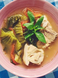 Hình của món Chân giò hầm cải chua.