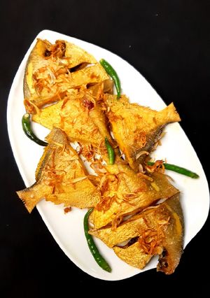 রুপচাঁদা মাছ ভাজা রেসিপির প্রধান ছবি