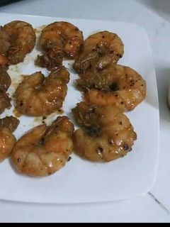 Hình của món Tôm rim nước cốt dừa.