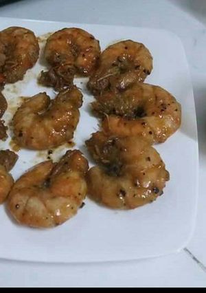 Hình của món Tôm rim nước cốt dừa.