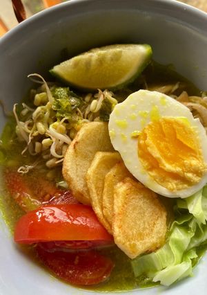 Foto resep Soto Ayam Bumbu Kuning