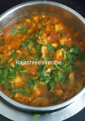 अंडा फ्लावर ची रस्सा भाजी (Anda Flowerchi Rassa Bhaji Recipe In Marathi) रेसिपी चे मुख्य फोटो 