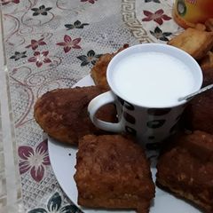 A picture of Soyayen burode da kwai.