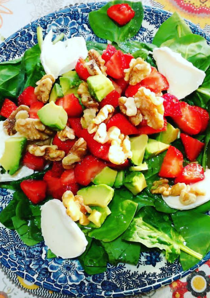 Una foto de Ensalada de espinacas
