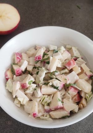 A picture of Apple and cabbage salad.